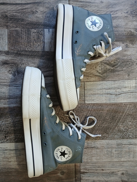 Converse Shoes - Converse High Top Sneakers